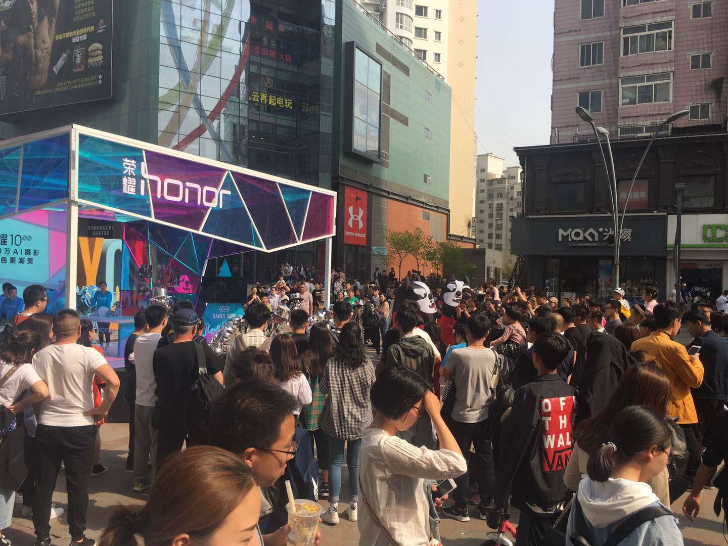 荣耀10卖皮肤,荣耀10去哪里买最便宜