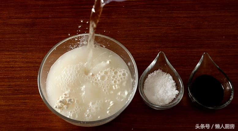 用面粉油条类各种美食的家常做法,自制小葱油条家常做法