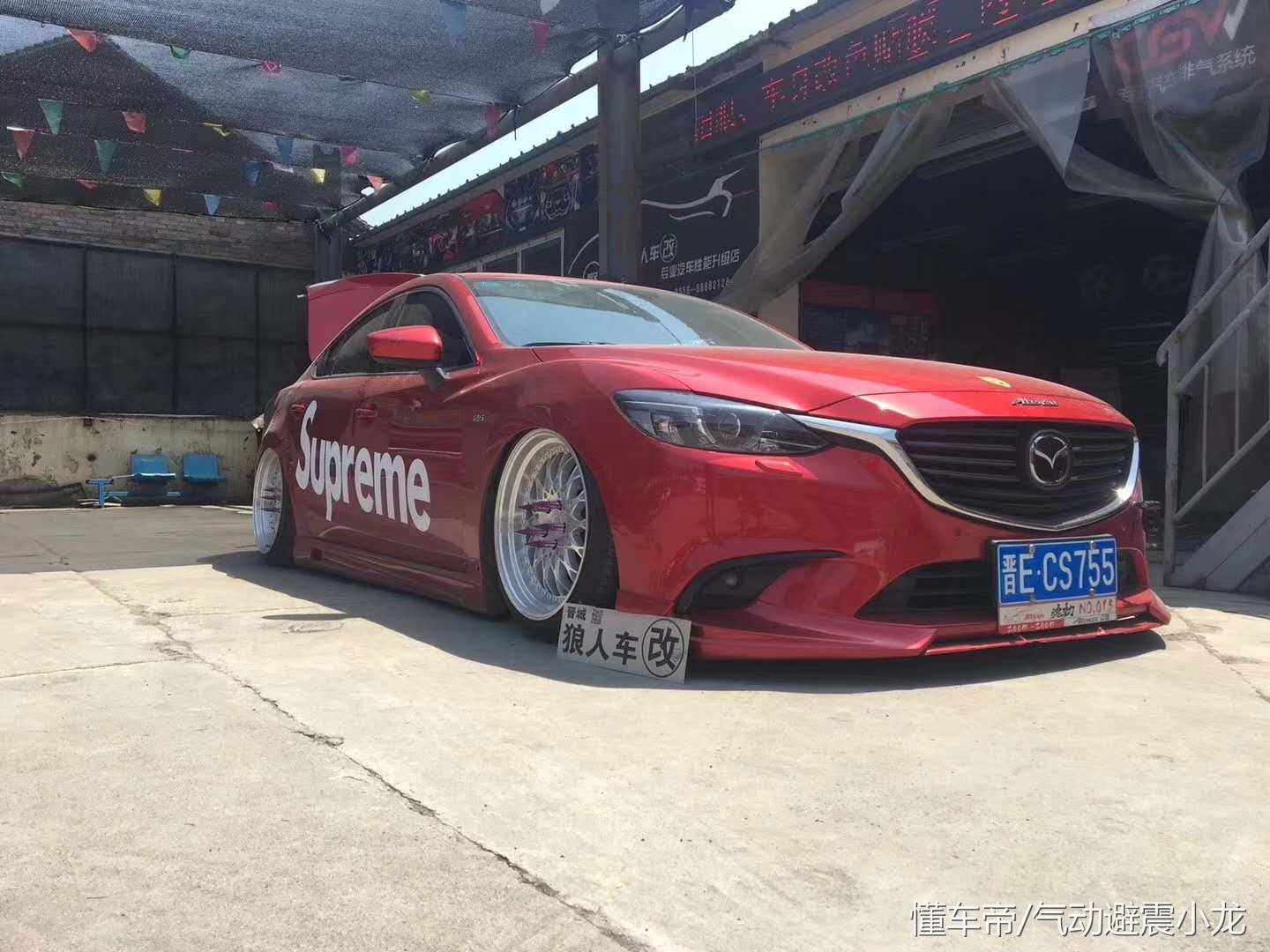 乖乖马自达6阿特兹改装气动避震低趴姿态太漂亮了