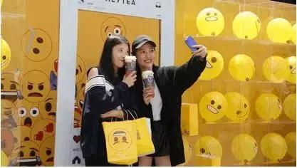 善用人性“贪嗔痴”，这个品牌玩电商、做外卖，还靠主营业务赚4亿