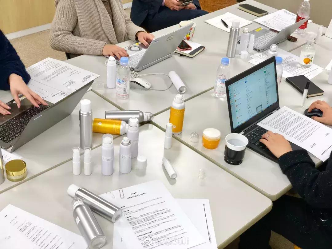 我,和你们心心念念的小店,来了!