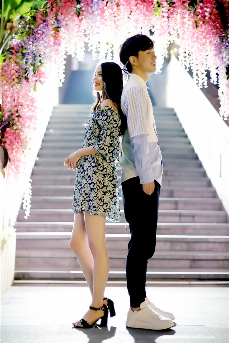 重庆小情侣秀恩爱,重庆小情侣旅游