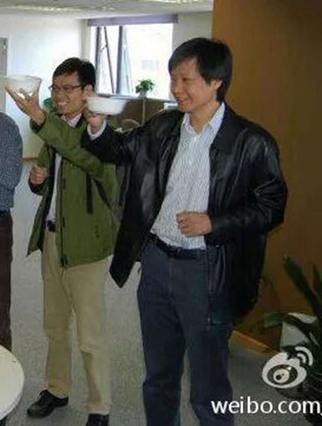 小米雷军穿衣风格变化,从仙桃走向世界的青涩少年雷军