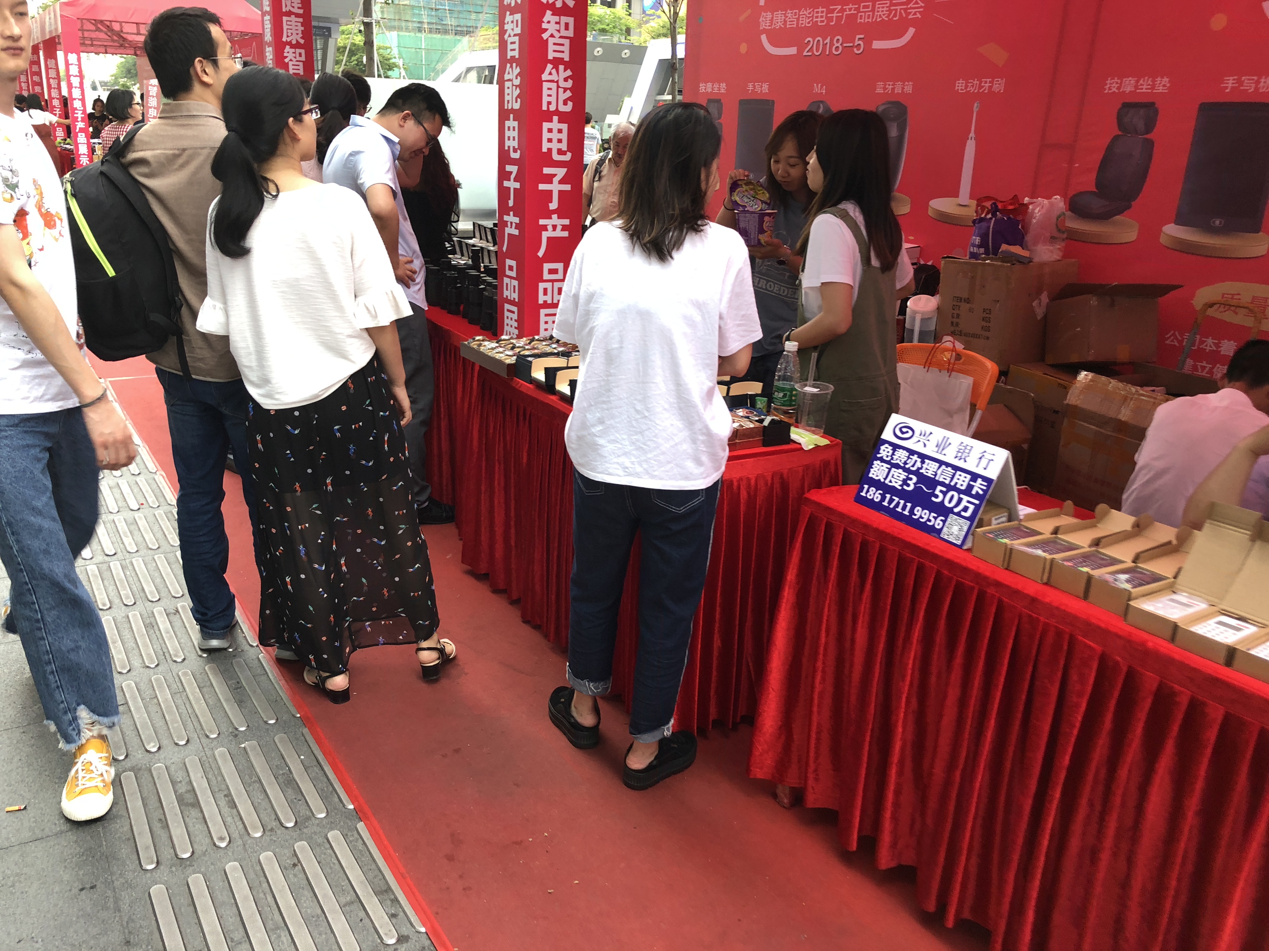 当华强北堕落到依靠卖“A货”经营的时候，谁也无法拯救这里