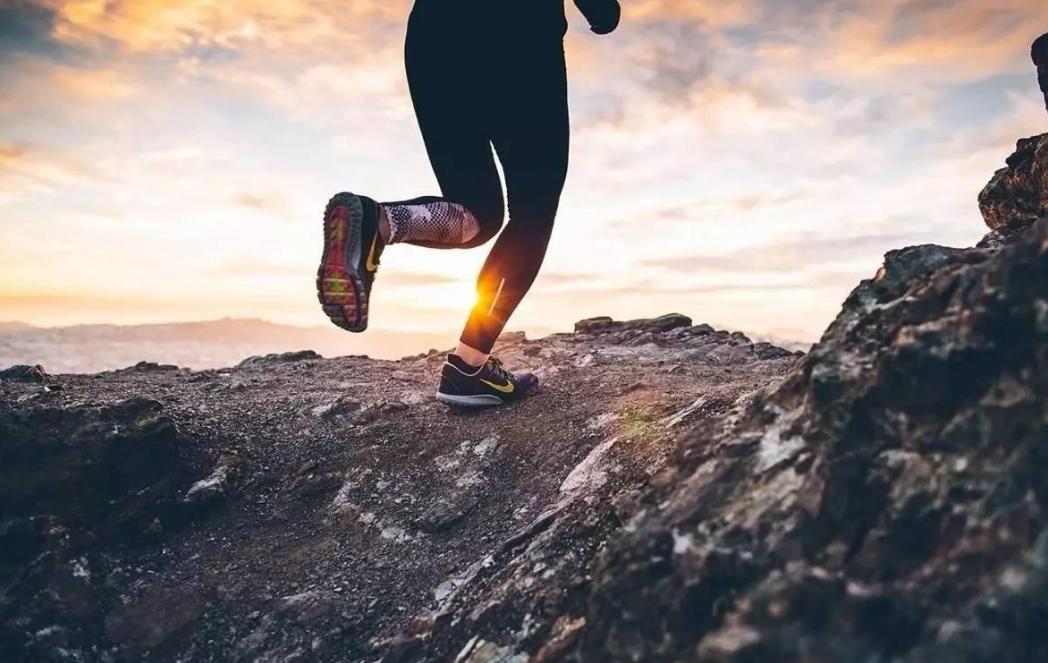 每天慢跑10公里一个月变化,每天跑步2小时10公里