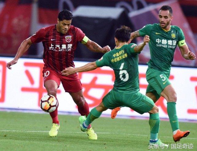 上港新援24分钟征服中超视频,中国第一前锋是哪个球员