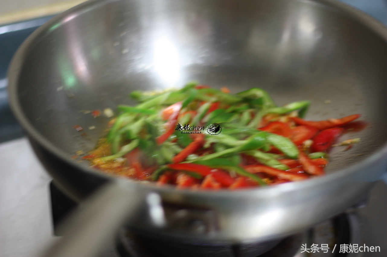 厨师爆炒墨鱼仔怎样做才好吃,除了爆炒墨鱼仔还有其他做法么