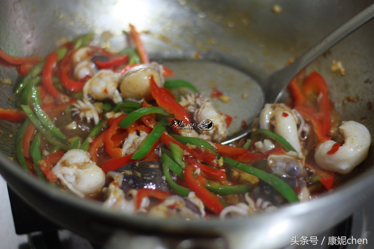 厨师爆炒墨鱼仔怎样做才好吃,除了爆炒墨鱼仔还有其他做法么