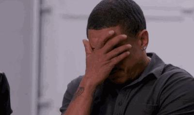 在我们这，漏发公司朋友圈不但扣300，还要写检查