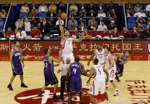 NBA球员的中文T桖衫谁最火？汤神不愧是北京爷们，韦德最霸气