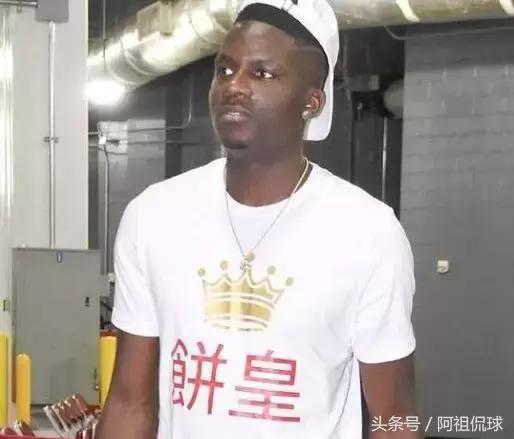 NBA球员的中文T桖衫谁最火？汤神不愧是北京爷们，韦德最霸气