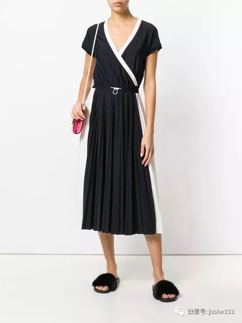 矮个子穿超级长裙显矮吗,矮个子腿短适合穿长裙