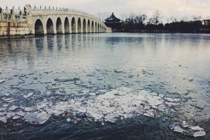 佳能新款全画幅专业微单eosr,佳能全画幅微单eosr5