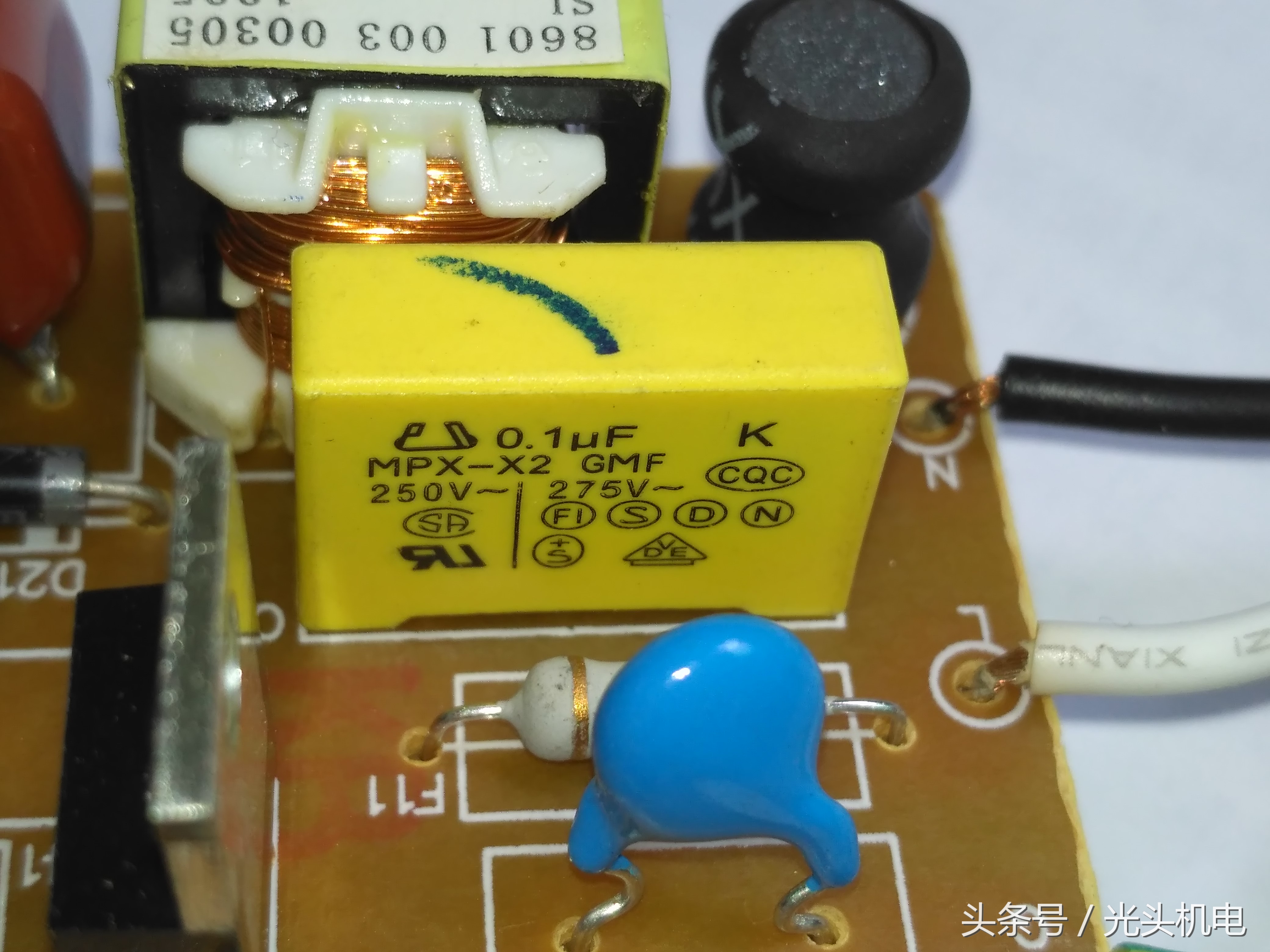 镇流器电路与变压器电路的区别,电感镇流器荧光灯的电路原理图