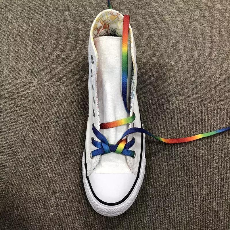 今年最流行黑鞋系鞋带方法,耐克椰子鞋花式系鞋带方法