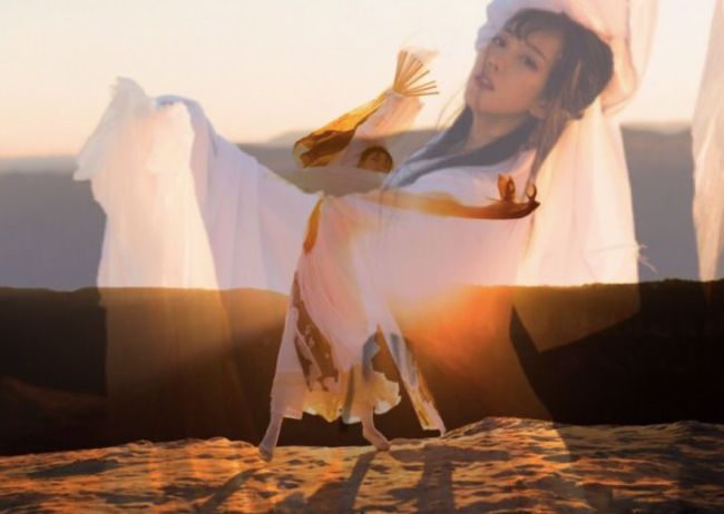 90后中国姑娘，在澳洲街美哭外媒