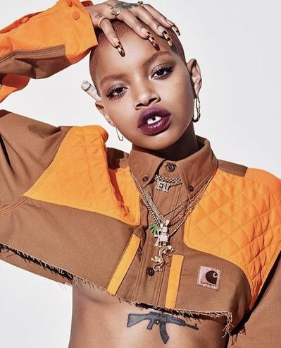 露牙齿笑反差很大的外国模特,最漂亮牙缝超模