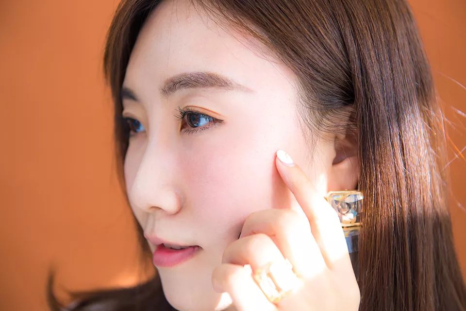 测评显白口红黄黑皮,黄皮口红测评推荐阿玛尼