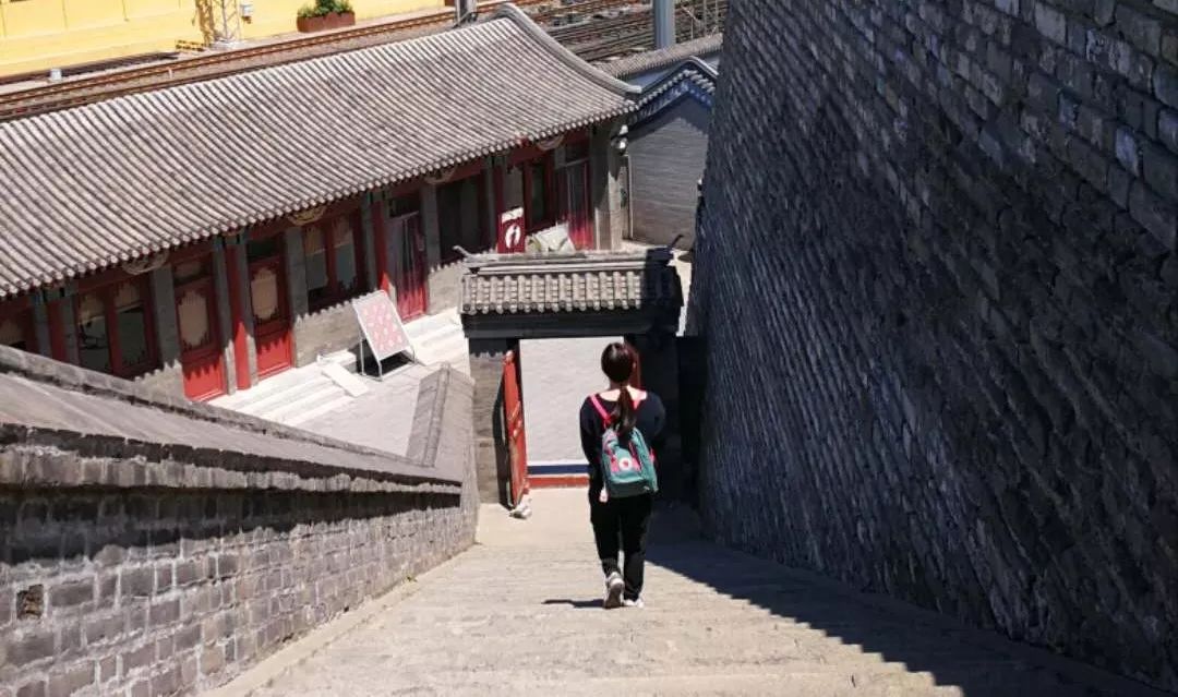 北川中学夹缝男孩是怎么被发现的,夹缝男孩郑海洋学历