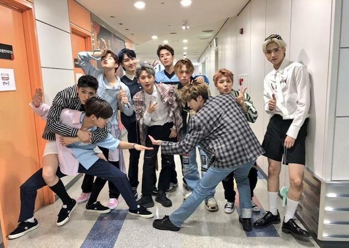 sm家族演唱会nct127李马克,sm家族演唱会nct127金道英