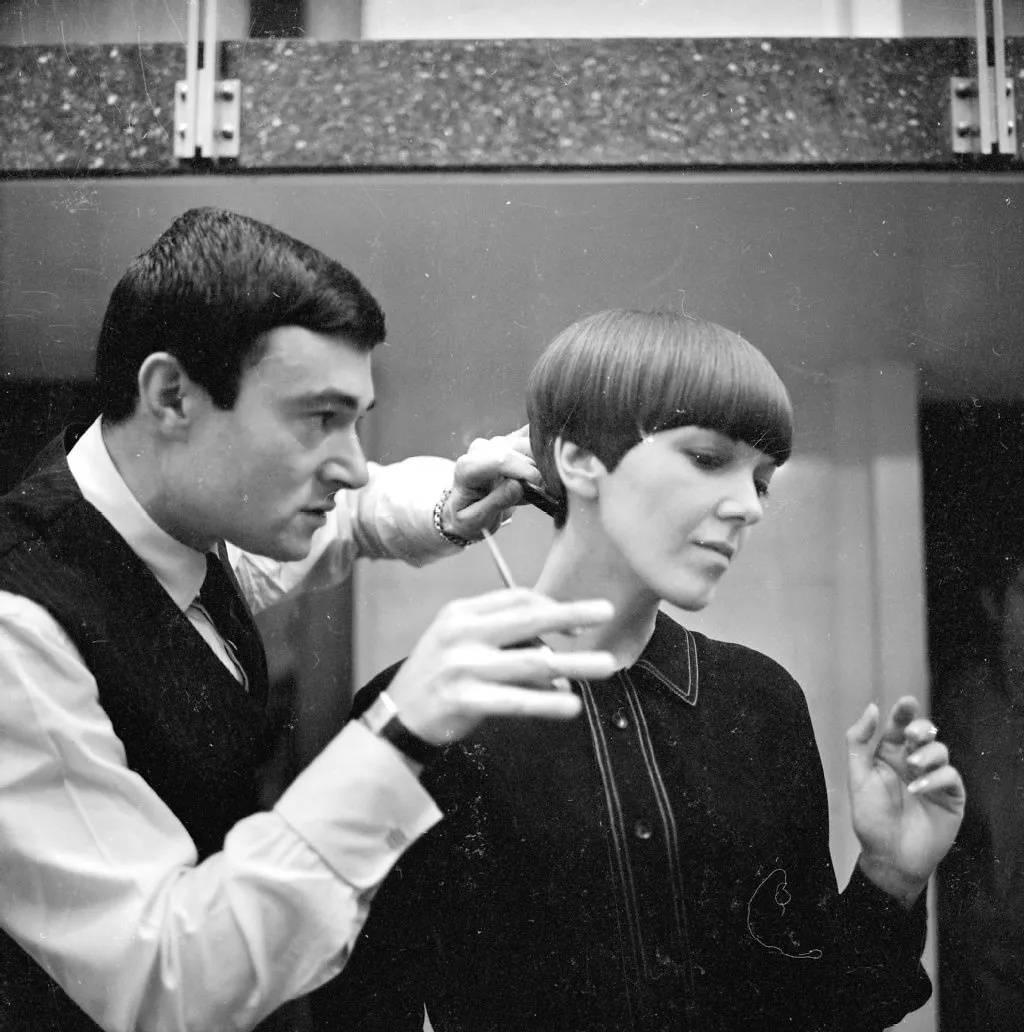 为啥理发店师傅叫tony,为啥理发的都是tony老师