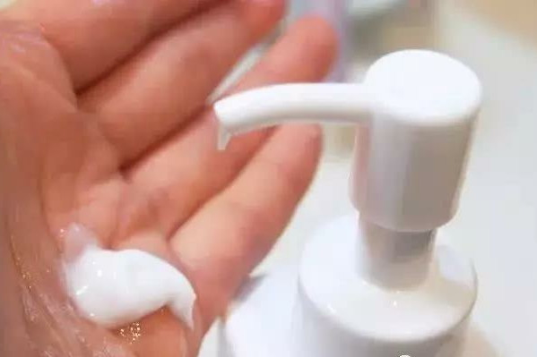 怎样卸妆最干净不伤皮肤,混合性皮肤适合用什么卸妆产品