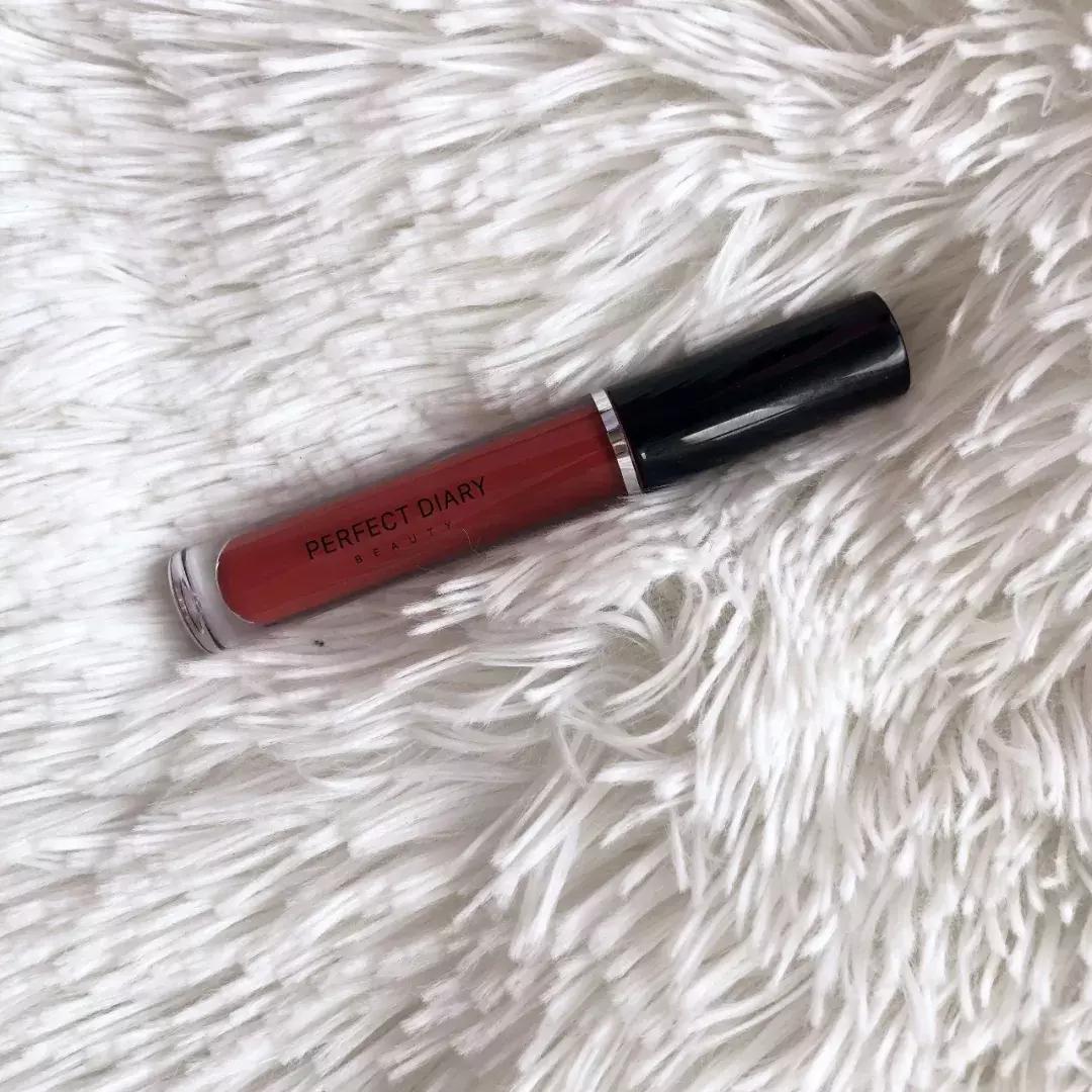 60元两支唇釉,60元两支的空气唇釉