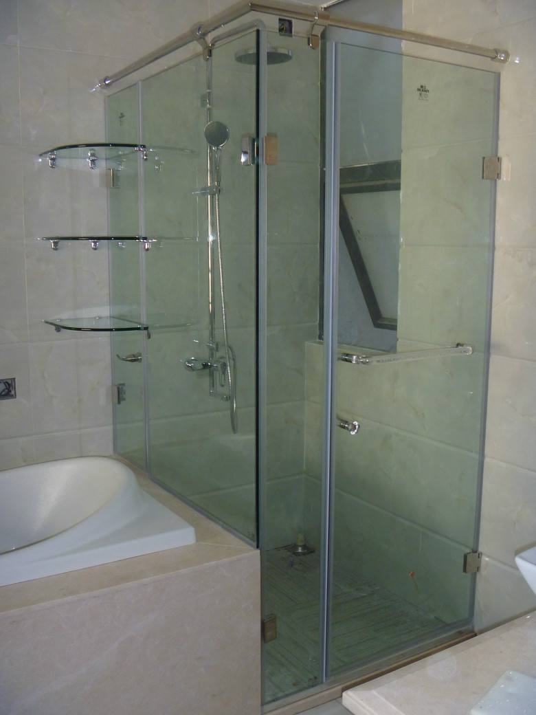 淋浴间玻璃隔断要不要做到顶,淋浴房玻璃隔断为什么不到顶