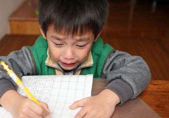 我的名字有88个笔画，等我把名字写完，同学已经写完了好几道题！