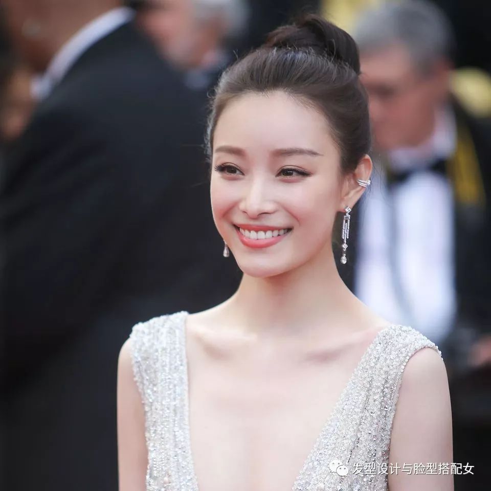 简单的辫子扎法10岁儿童自己扎,扎发教程扎头发