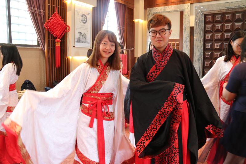 台湾学子参观故宫,台湾人参观大陆文物