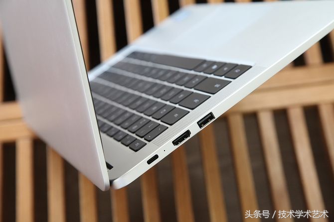 选购一台能用十年的笔记本电脑,家用买个什么样的笔记本电脑