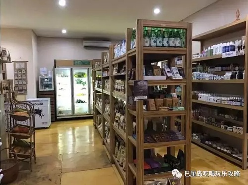 除了烤猪脏鸭餐，巴厘岛哪里还有其它美食？