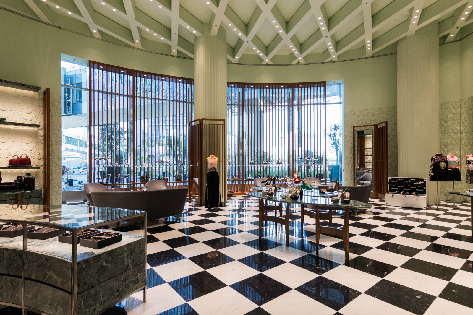 prada海外旗舰店,prada官方旗舰店女装直播