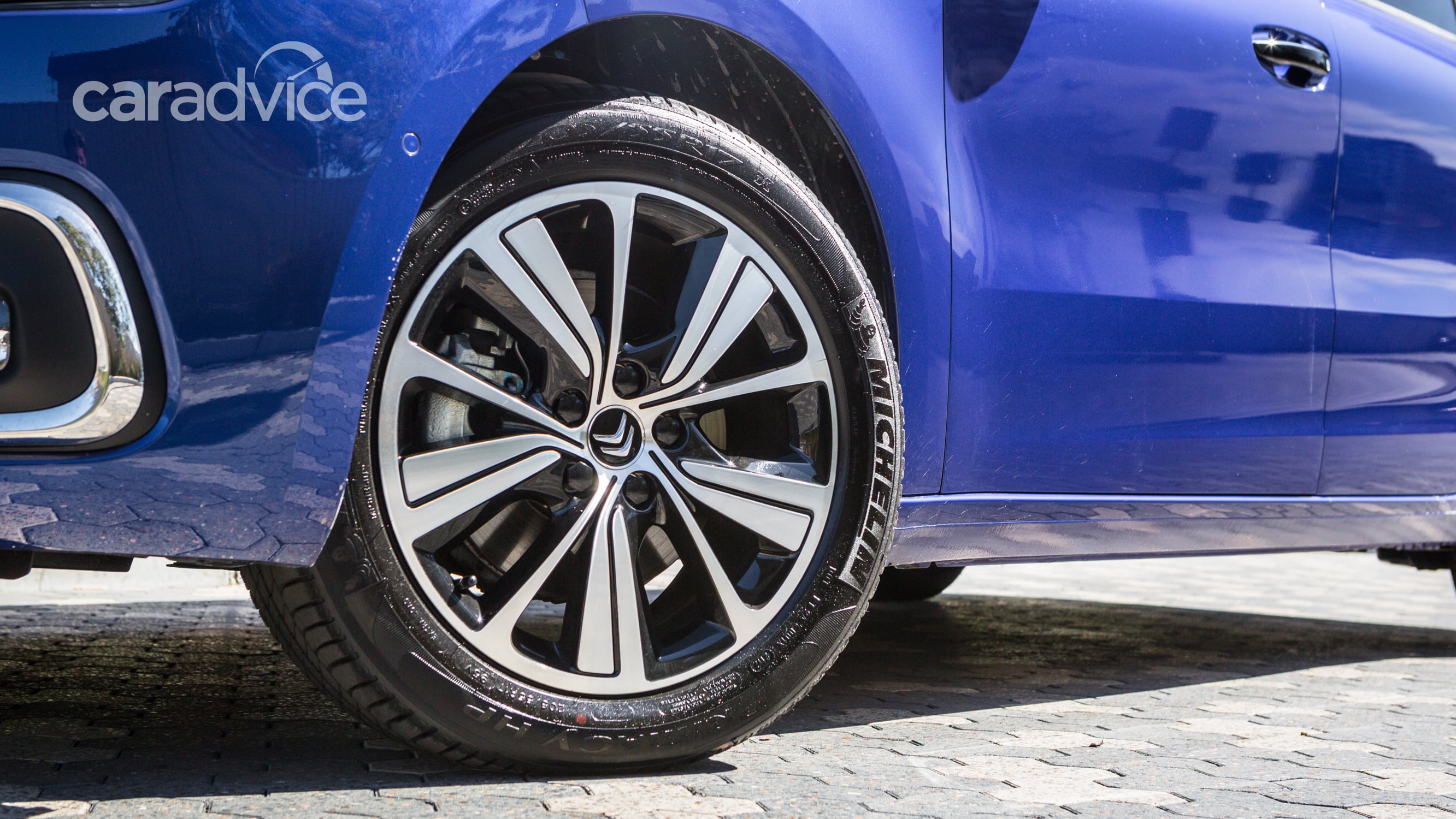 雪铁龙毕加索2023款落地多少钱,雪铁龙c4毕加索七座mpv落地价