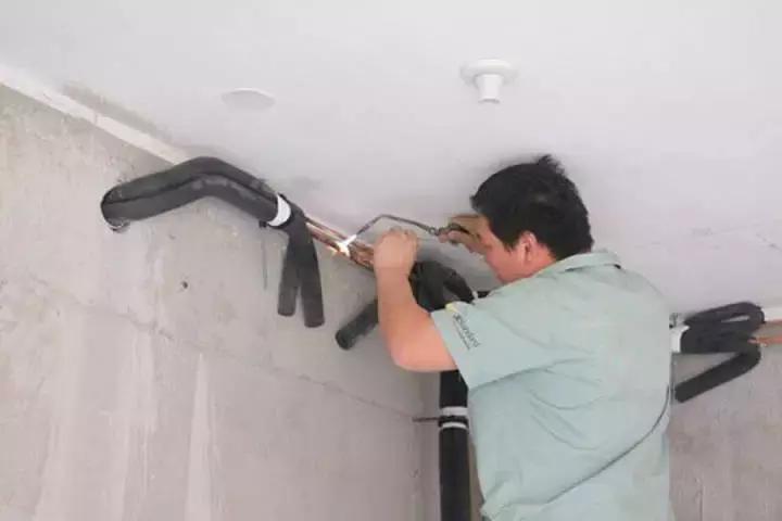 住宅新风系统和中央空调的区别,住宅装中央空调还是装普通空调好