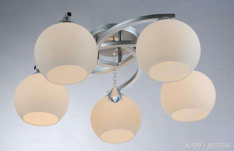 家里电灯安装教程,安装电灯注意什么事项