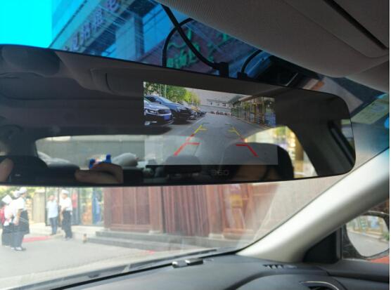 360流媒体后视镜的优缺点及推荐,智能语音交互汽车
