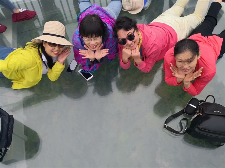 香港人组团游张家界,姐妹相约张家界三日游