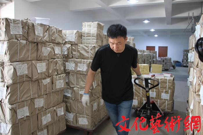 纪实文学《梁家河》：上市13天全国发行120万册