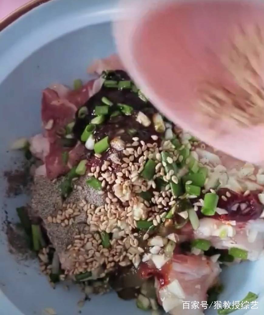 老东北美食韩式烤五花肉,韩国首尔街头美食韩式烤五花肉