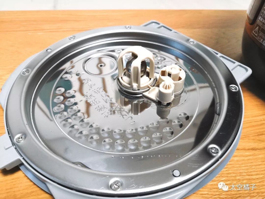 东芝抽真空电饭煲,东芝rc-cs10m电饭煲测评