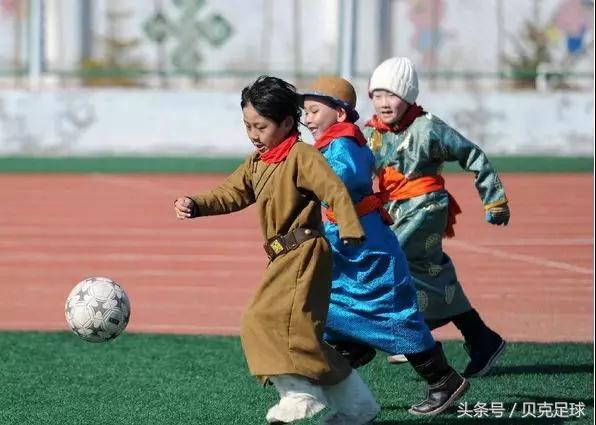 内蒙专业足球球场,敕勒川阴山脚下