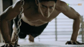 本是去新剧看黄景瑜脱衣有肉,却被一票高颜值小姐姐小哥哥圈粉