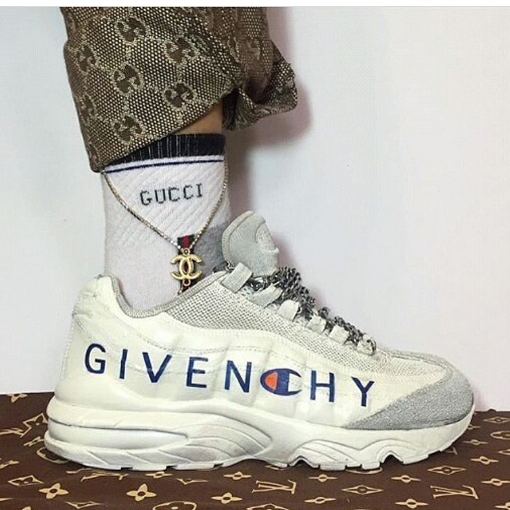 一辈子不穿运动鞋,不买双运动鞋总感觉自己老了