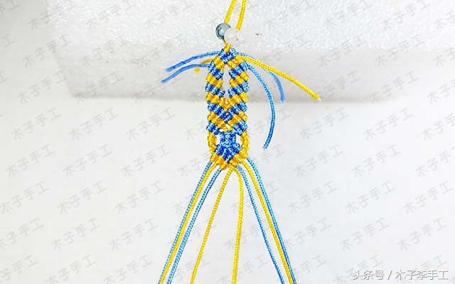 小爱心手链编织视频,女生红绳手链编辑教程