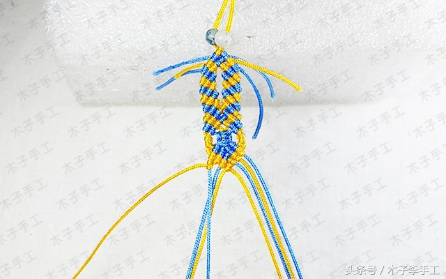 小爱心手链编织视频,女生红绳手链编辑教程