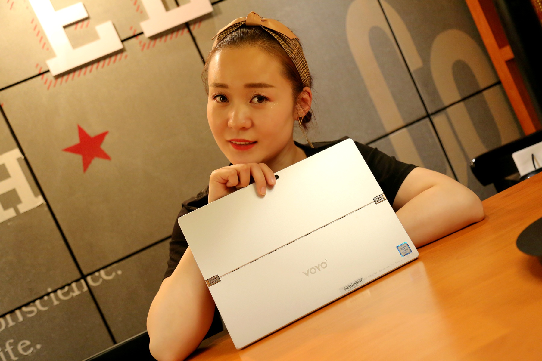 voyoi7plus二合一平板电脑,轻薄便携兼具性能笔记本5000