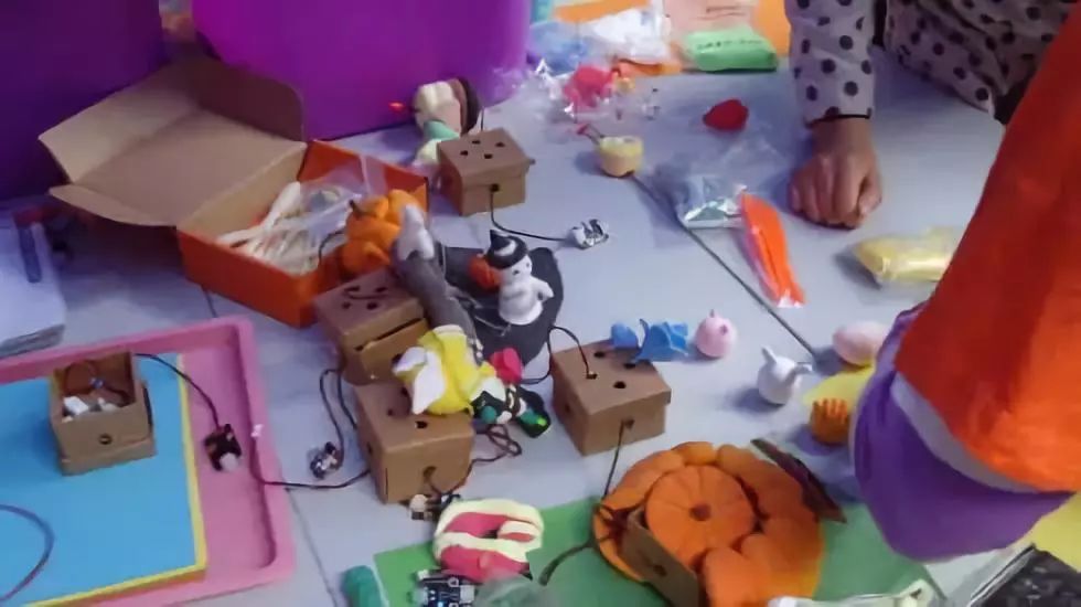 兔子鲜生获得超亿元战略融资,无人便利店货柜融资