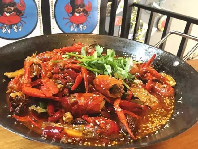 成都龙虾最好吃的地方,五一成都必吃网红龙虾馆推荐